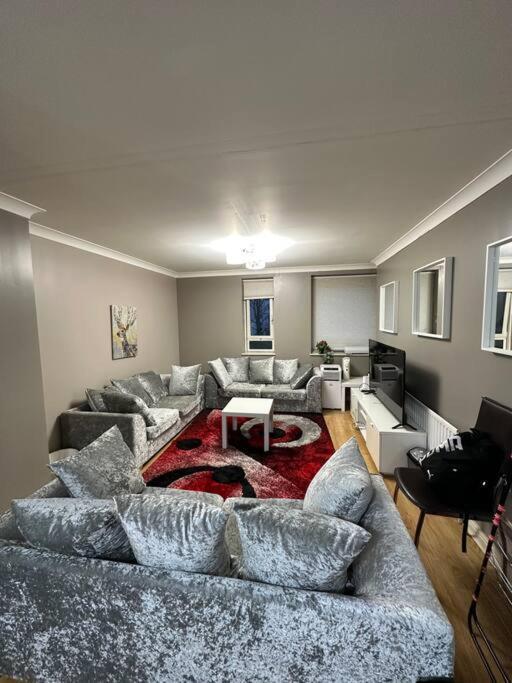 A 2 Standard Bedrooms Flat 伦敦 外观 照片