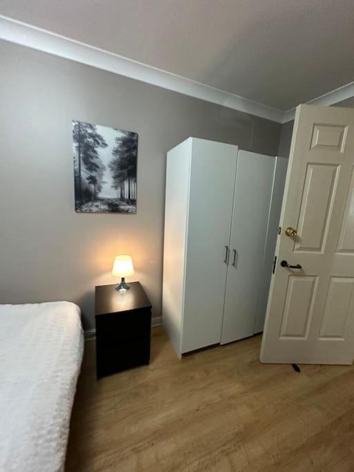 A 2 Standard Bedrooms Flat 伦敦 外观 照片