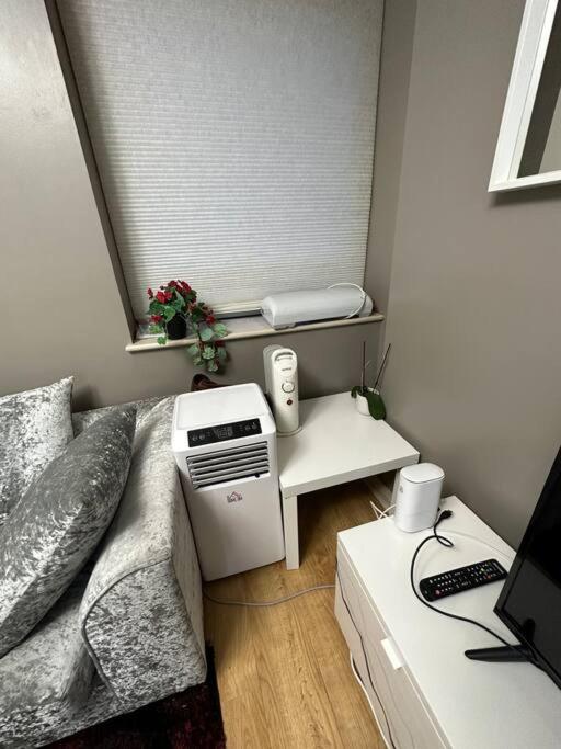 A 2 Standard Bedrooms Flat 伦敦 外观 照片