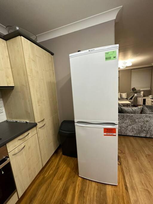 A 2 Standard Bedrooms Flat 伦敦 外观 照片